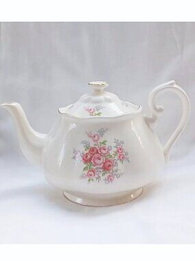 Arnels Floral "Doreen & Marty" Vintage Teapot